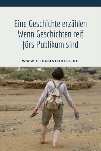 Frau durchquert barfuss einen Fluss - Artikelfoto: Eine Geschichte erzählen - Wenn Geschichten reif fürs Publikum sind